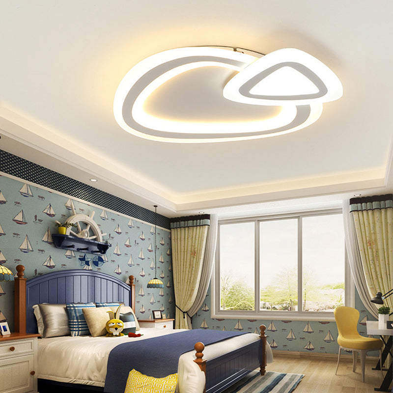Lampada da soffitto a LED nordica ultrasottile Triangolo bianco/Cuore amoroso/Stella Lampada da incasso con paralume in acrilico, luce calda/bianca