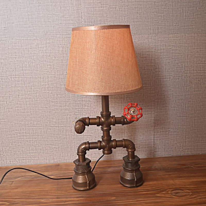 Lampada da tavolo conica in tessuto Illuminazione da tavolo da ristorante vintage elegante a 1 luce con tubo dell'acqua in bronzo