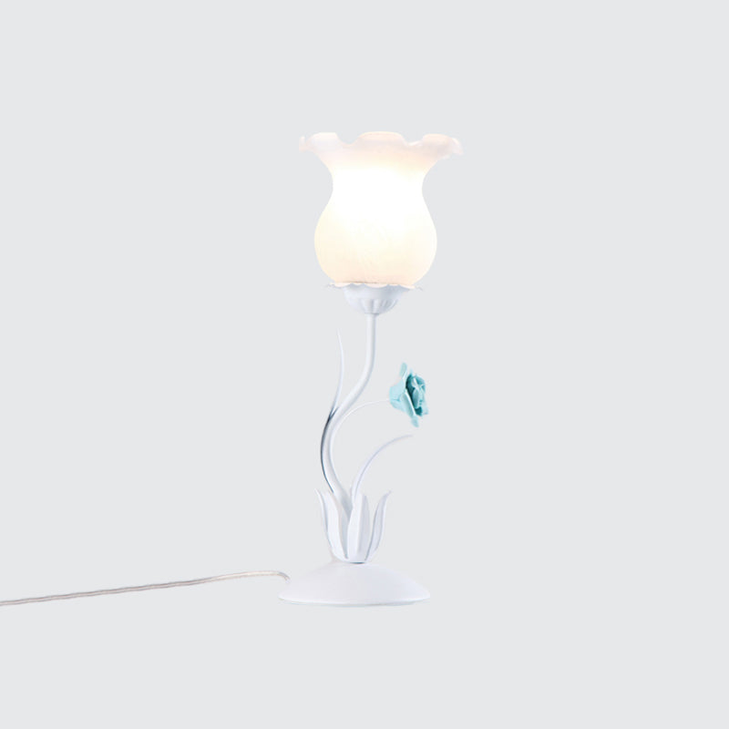 Beige/White/Green Flower Nightstand Lamp American Garden Frosted Milky Glass 1-Head Living Room Table Light