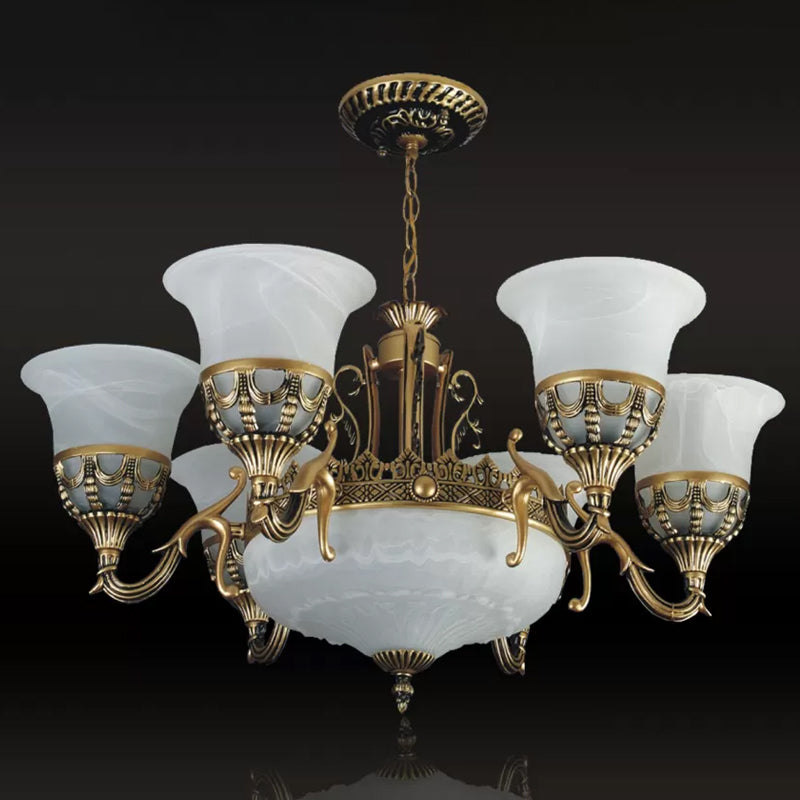 Flared Shade Alabaster Glas Kronleuchter traditioneller 9 Köpfe Esszimmer Suspension Licht in Bronze