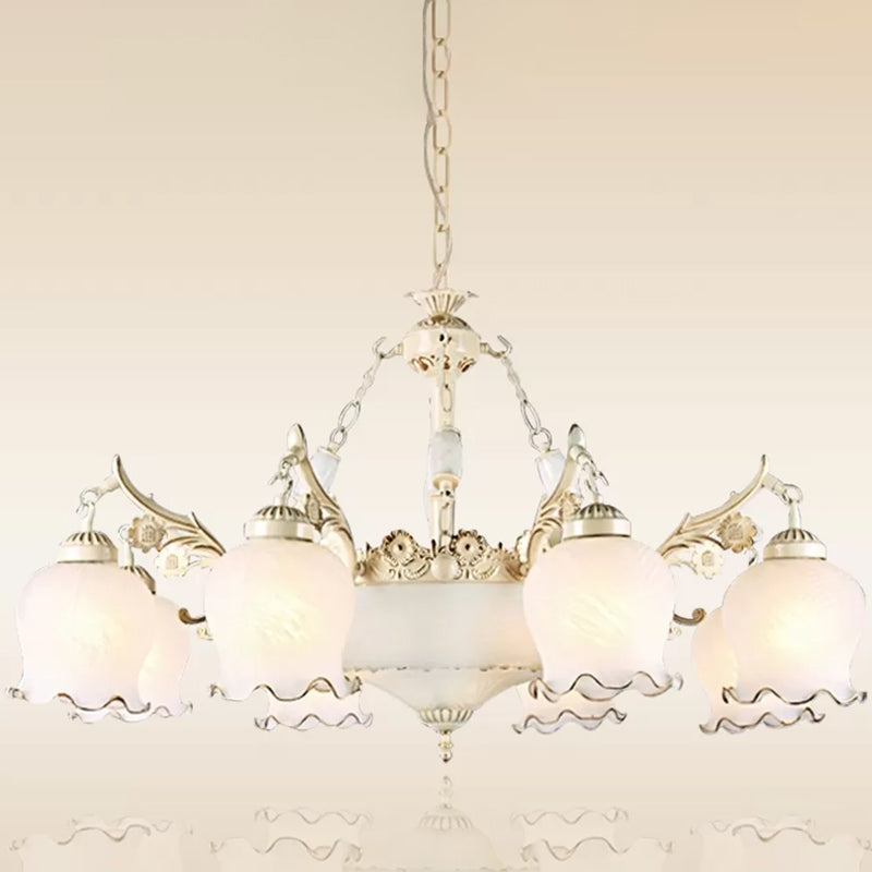 Salle à manger en forme de bourgeon de fleur lampe à goutte traditionnelle en verre blanc 11 lumières Chandelier en laiton