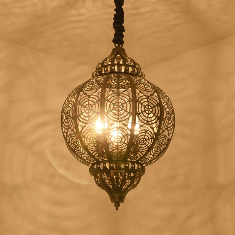 Bronzo Globe Beniling A sostenere il ristorante in 3 luci di ferro turco a 3 luci scavate lampada lampadario