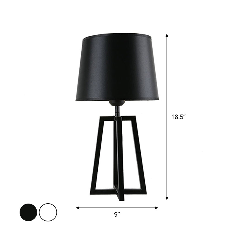 Taps toelopende schaduw Nachtlamp Noordelijke 1 kop Zwart/Wit Tafel Stand Licht met Trapezoid Stand