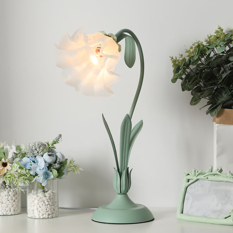Blumenform gefrostete weiße Glas Nachtlampe Land 1-Licht Kinderzimmer Tisch Licht in Rosa/Grün