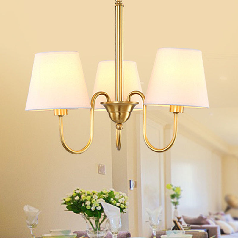 3/6/8 Lichten Swooping Curve Kroonluchter Traditionele gouden metalen hanglamp met taps toelopende stofschaduw