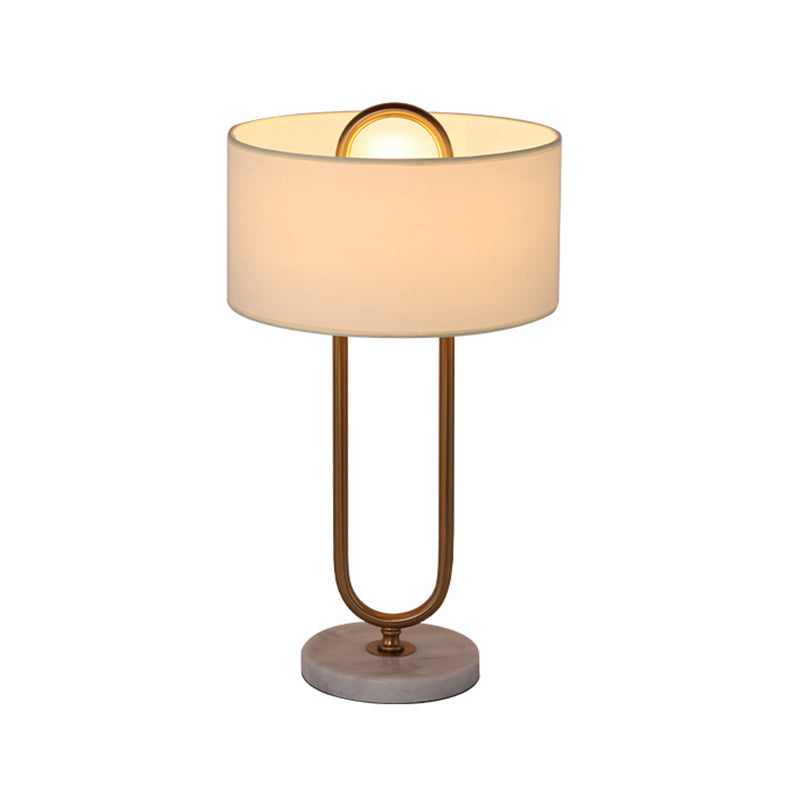 Lampada da comodino a tamburo bianco Lampada da comodino in tessuto minimalista a 1 lampadina con supporto ovale in ottone