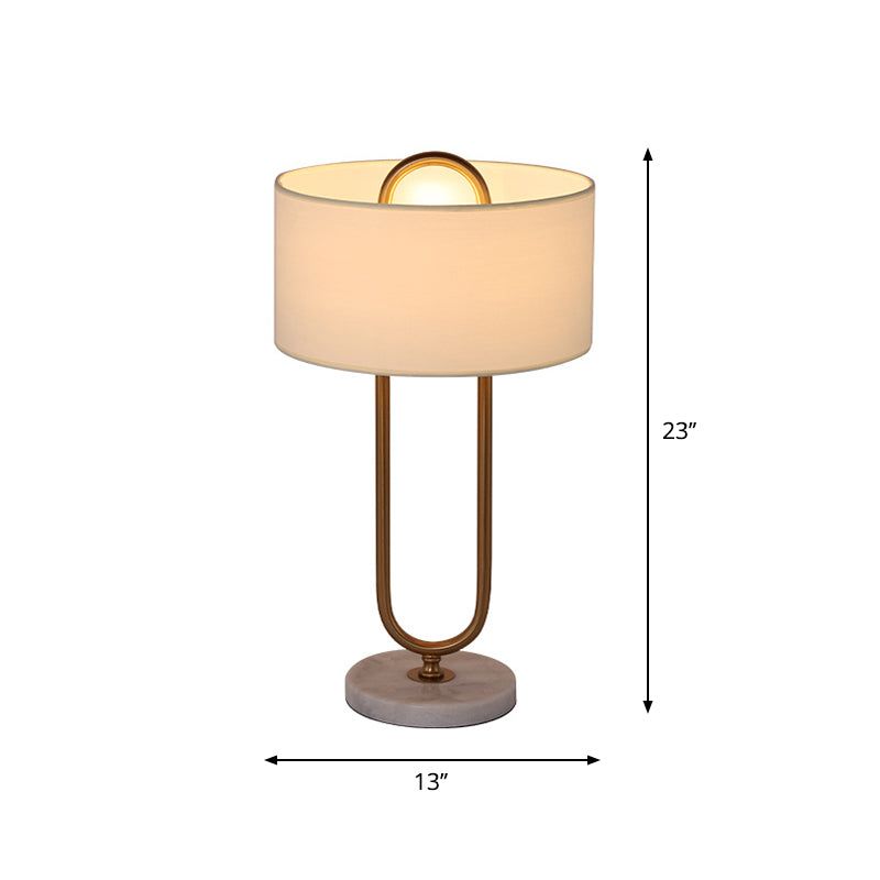 Lampada da comodino a tamburo bianco Lampada da comodino in tessuto minimalista a 1 lampadina con supporto ovale in ottone