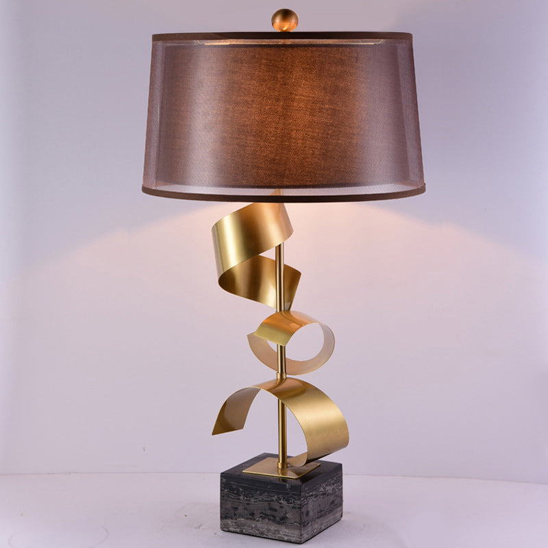 Stoffentrommeltafel Stand Lamp Modern 1 kop bruin nachtlampje met goudfolie -decor