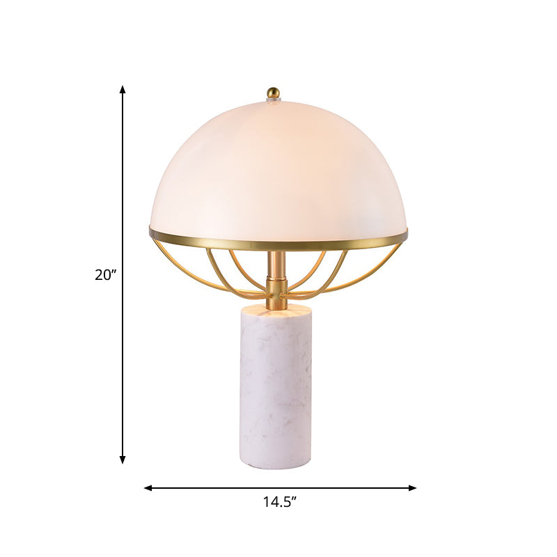 Leche de lámpara de medias nocturnas de vidrio de leche de lámpara de medio globa de 2 luces Luz de mesa blanca y de latón con pedestal de mármol