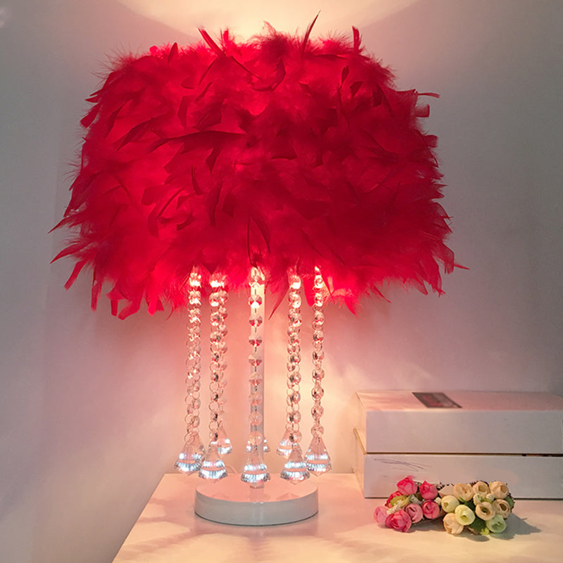 Lampe à table ronde rouge / rose / violet moderniste 1-Light Feather Tablette de nuit avec cristal de drapage