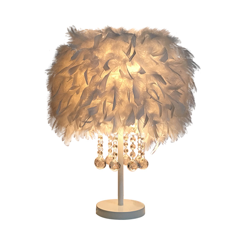 Feather Round Night Stand Lamp Light Contemporary 1-Bulb Red/Rosa/Purple Table Light con goccia di cristallo e base bianca/cromata