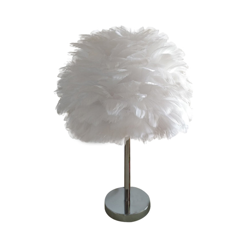 Moderna lampada da tavolo plug-in Artichoke Feather 1 luce Lampada da comodino per ragazze in rosa/grigio/bianco