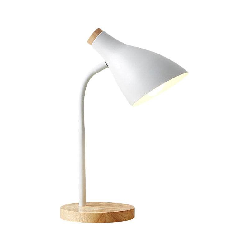 Corche de klaxon en métal Light Light Chambre adulte 1 ampoule Nordic Desk Light avec cordon de plug-in