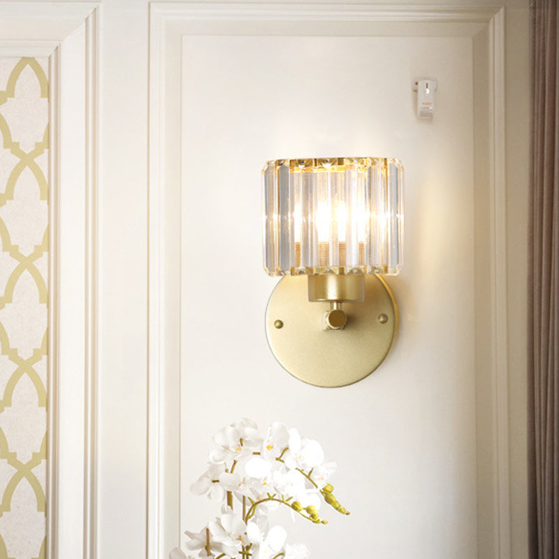 Postmodern 1 hoofdwandlamp goud cilindrisch/half-drum sconce licht met prismatische kristal schaduw