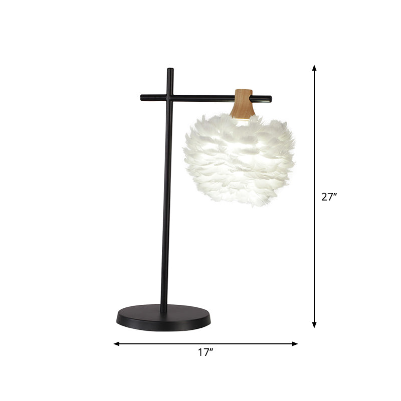Nordic Mini Globe Night Light Feather 1-Licht-Schlafzimmertischlampe mit Kreuzarm in Schwarzweiß