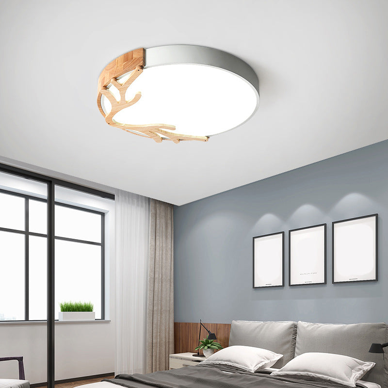 Circle Flush Light Fixture Simplicity LED-Acryl-Deckenleuchte mit Holzgeweih-Dekor für Schlafzimmer