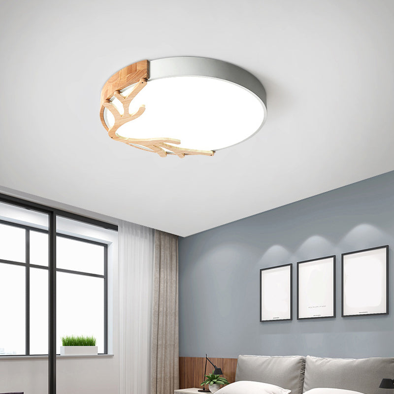 Circle Flush Light Fixture Simplicity LED-Acryl-Deckenleuchte mit Holzgeweih-Dekor für Schlafzimmer