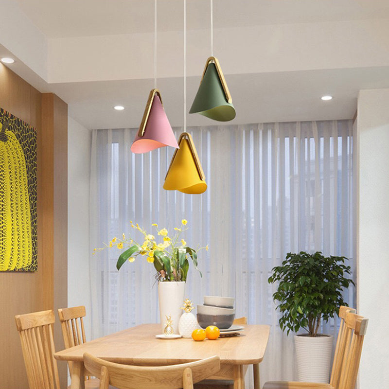 3 lichten eetkamer multi plafondlampje eenvoudige witte golfvorm hangerverlichting met kegel metalen schaduw