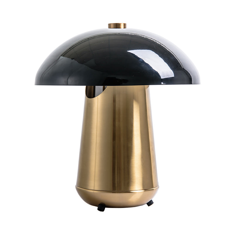 Modernismo de iluminación nocturna de metal de champiñones 1 cabezal lámpara de mesa negra y de latón para dormitorio