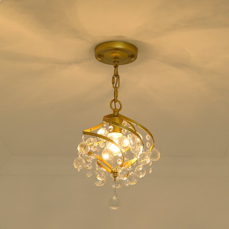 Schnurviertes Metallheiz -Beleuchtungsland 1 Kopfkorridorsuspensionslampe mit Kristallakzent in Gold
