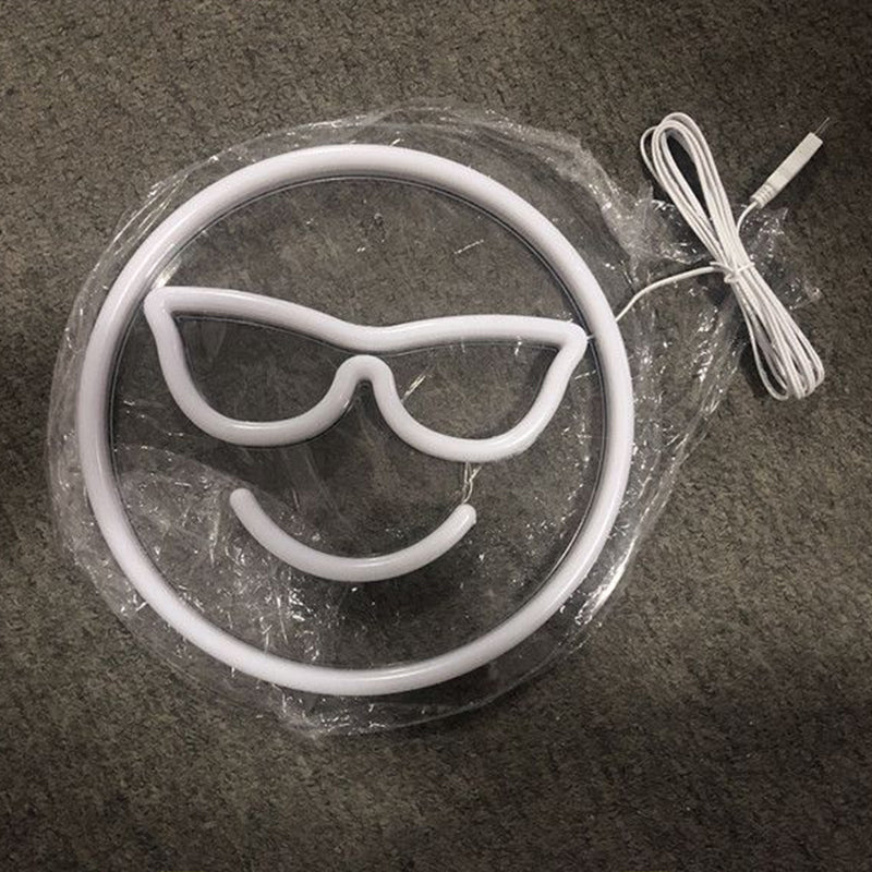 Smiley Mini Nightstand Lighting Contemporary Plastic USB Powered LED White Wall Light