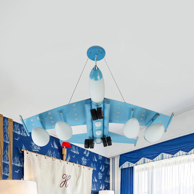 Kids Sky Blue Hanging Light Combat Airplane Metallic Chandelier pour la chambre à thème du parc