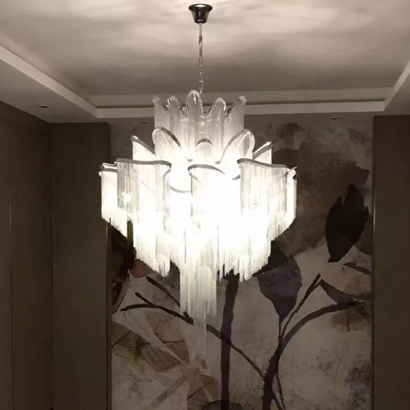 Lámpara colgante de plata modernista de la cámaras del dormitorio LED con tono de aluminio de borla escalonada