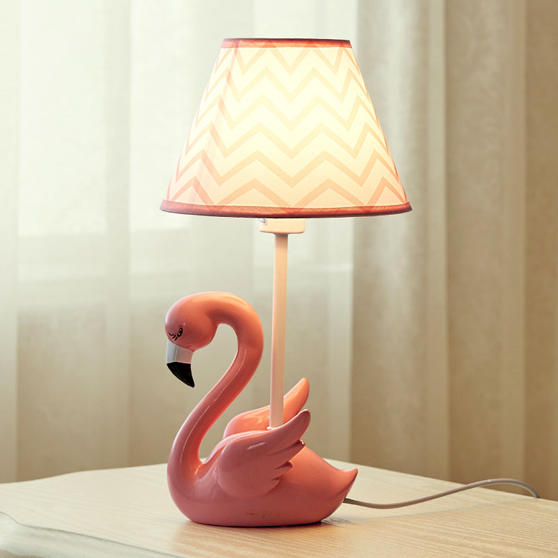 Kegelschatten Schlafzimmer Nachttisch Lampenstoff 1 Kopfkindertischlampe mit Flamingo -Basis, rosa