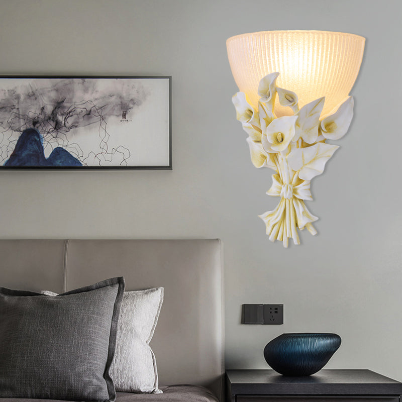 Prismatic Glass Dome Wall Lamp Traditional 1 Light Living Room Sconce Light with Green Bouquet Decoration