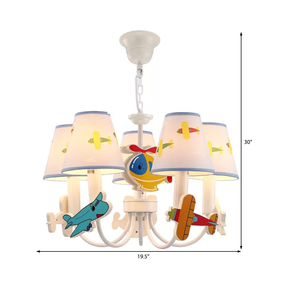 Enfants Suspension blanche Lumière avec avion ombre conique 5 lumières Chandelier en métal pour chambre à coucher