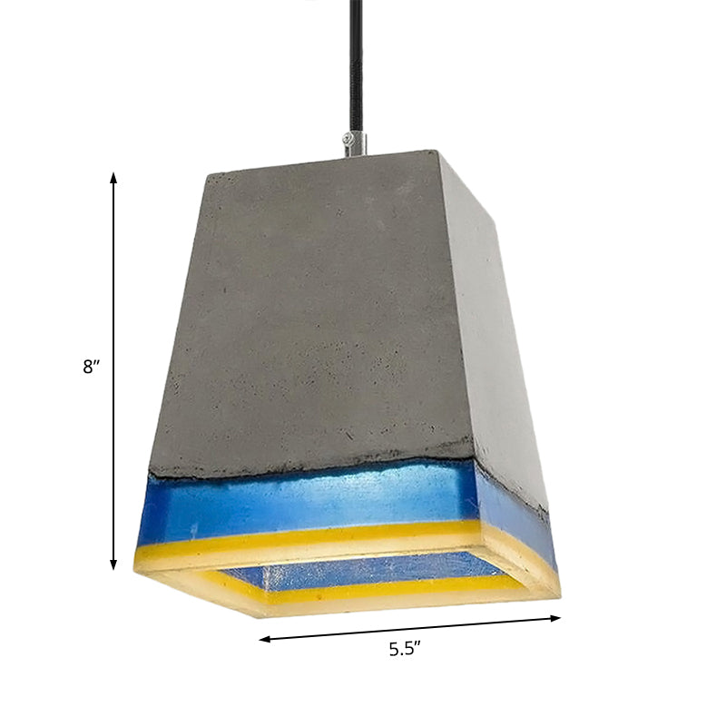 Lampada appendetta grigia a 1 luci a 1 luce moderna a sospensione piramide per soggiorno