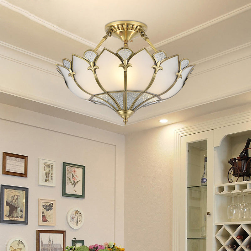 Lumière en forme de fleur en or Simplicité Salle à manger en verre ondulé Semi Flush Flush Mount Chandelier