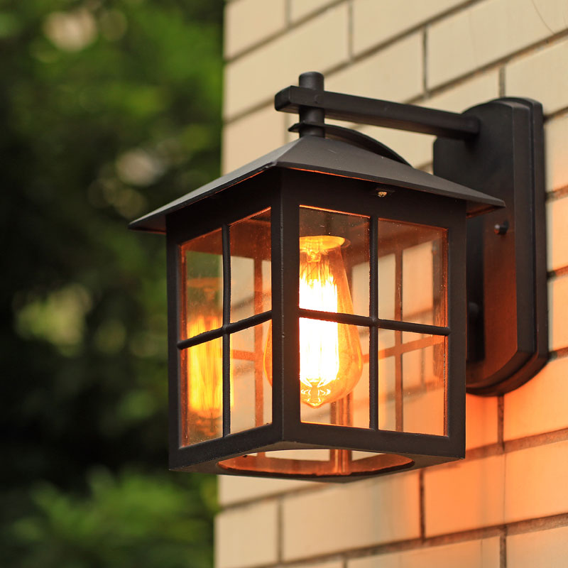 Squared Shade Clear Glass Wall Mount Light Retro 1-Light Courtyard Wall Sconce Light
