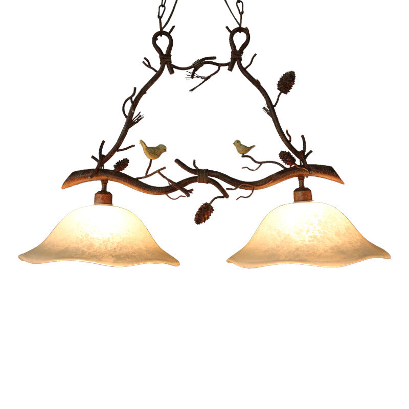 Résine Branche Suspension Lumière Classic 2 Heads Dining Room Room Island Chandelier Light avec ombre festonnée en marron