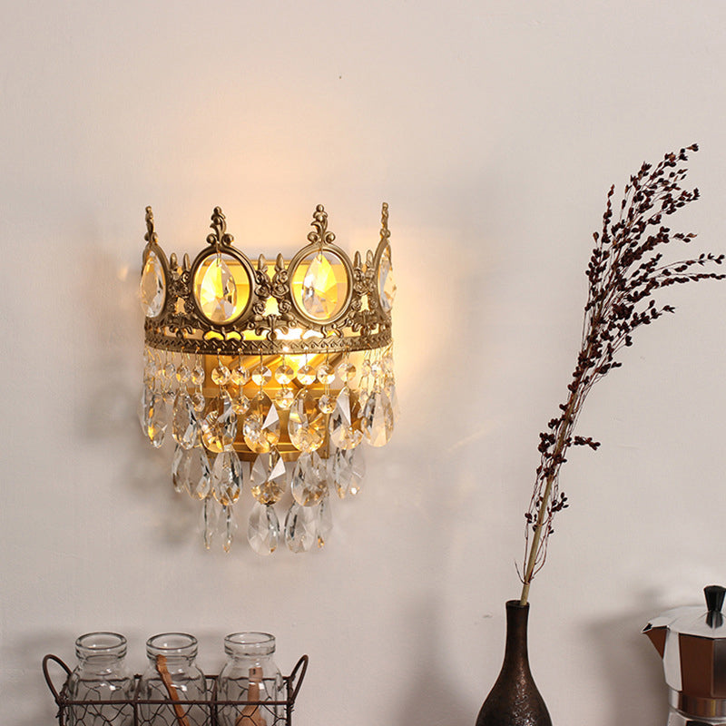 Salon de salon en forme de couronne Lumière antique en métal antique 3-Bulb Gold Gold avec des cristaux en larmes