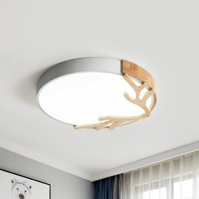 Metal Ultrathin Circle Flush Ceiling Light Simplicity LED Flush Mount Lighting Fixture with Wooden Antler Decor