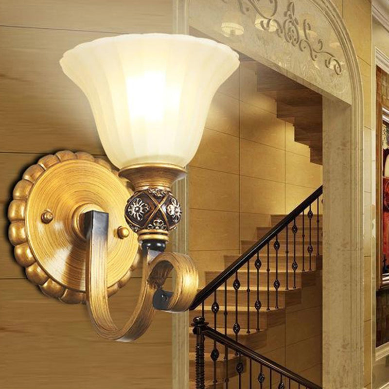 1/2/3 Lichter Gefriertes Glas Waschtischleuchte traditionelle goldene Tasse Form/Bell -Badezimmer -Wandbeleuchtung