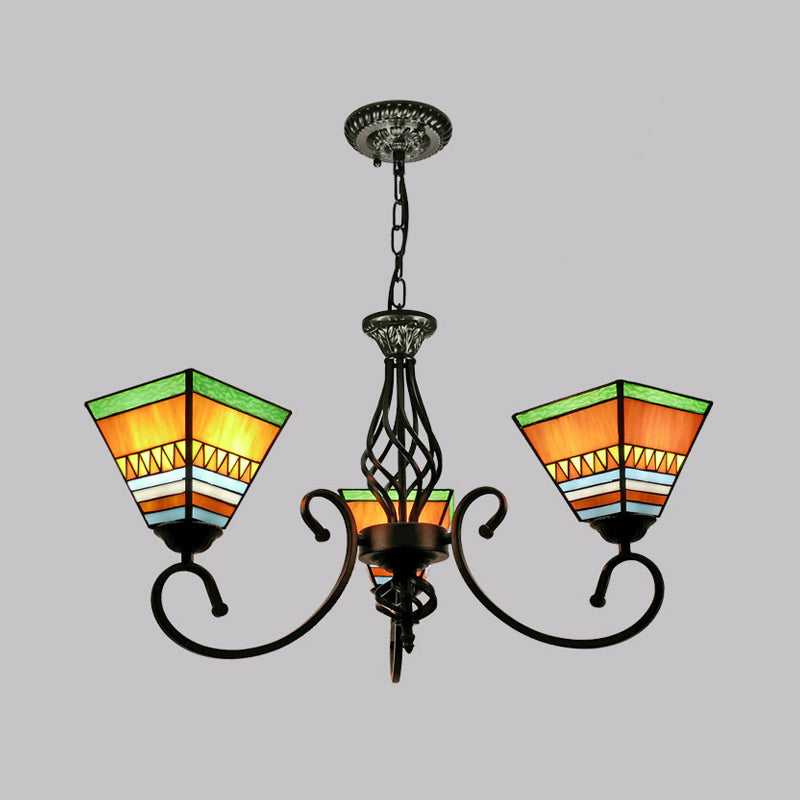 Lampada il lampada del lampadario in vetro arte colorato con soffitto piramide in stile antico per il ristorante