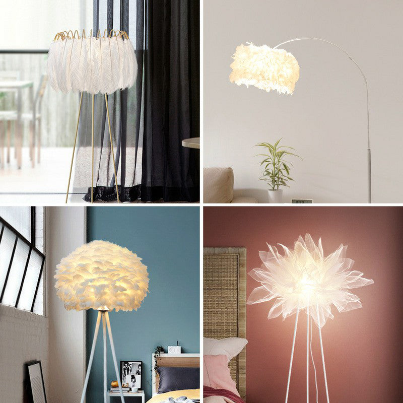 Lampada da pavimento in stile Tripode in stile nordico Metal Bulb Soggio