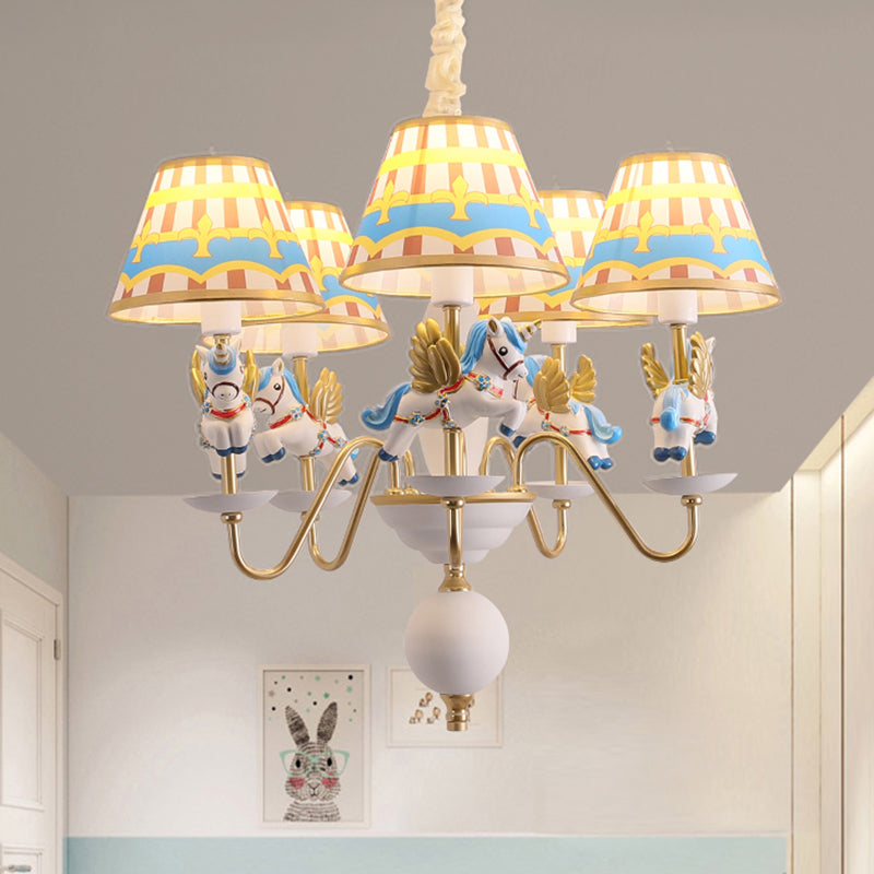 Dessin animé Flying Unicorn Chandelier Pendant Light Resin Nursery Light avec Empire Shade