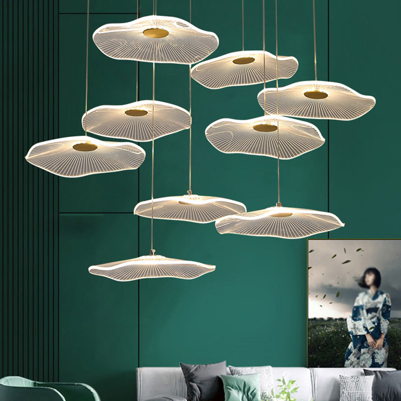Lotus Leaf Staircase LED Suspension Light Acrylique Contemporain Multi Light Pendant en or