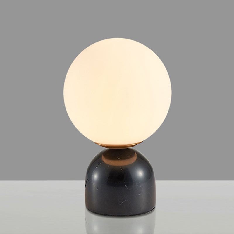 Sfera illuminazione da tavolo in stile nordico vetro smerigliato da comodino a bulbo singolo con base in marmo a cupola