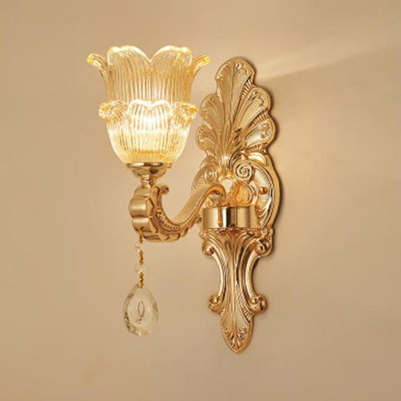 Muro di vetro a fiore leggero antico soggiorno del soggiorno Apparecchi di illuminazione con un accento di cristallo in oro