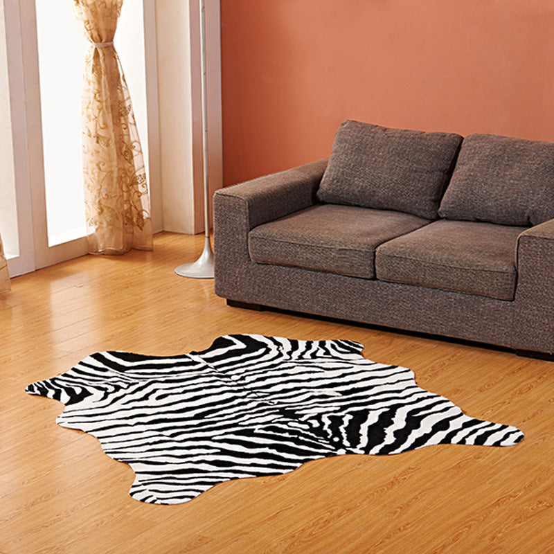 Minimalist Animal Skin Printed Rug Multi Colored Synthetics Carpet Stain-Resistant Easy Care Rug for Decoration