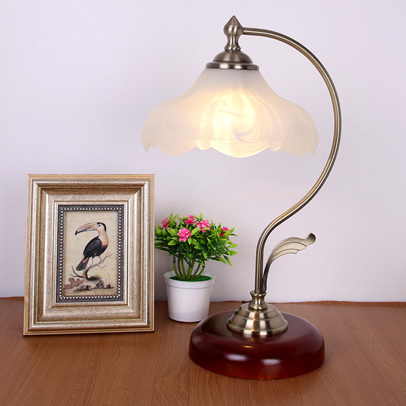 Iluminación de mesa de cúpula marrón lámpara de estar de sala de estar de una sola bombilla.