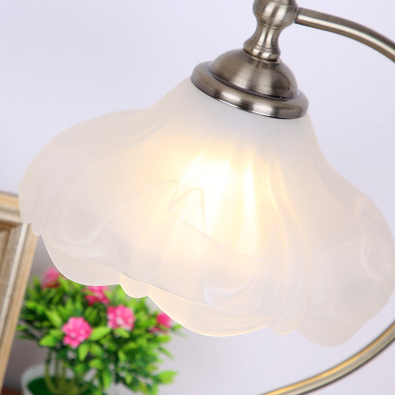 Iluminación de mesa de cúpula marrón lámpara de estar de sala de estar de una sola bombilla.