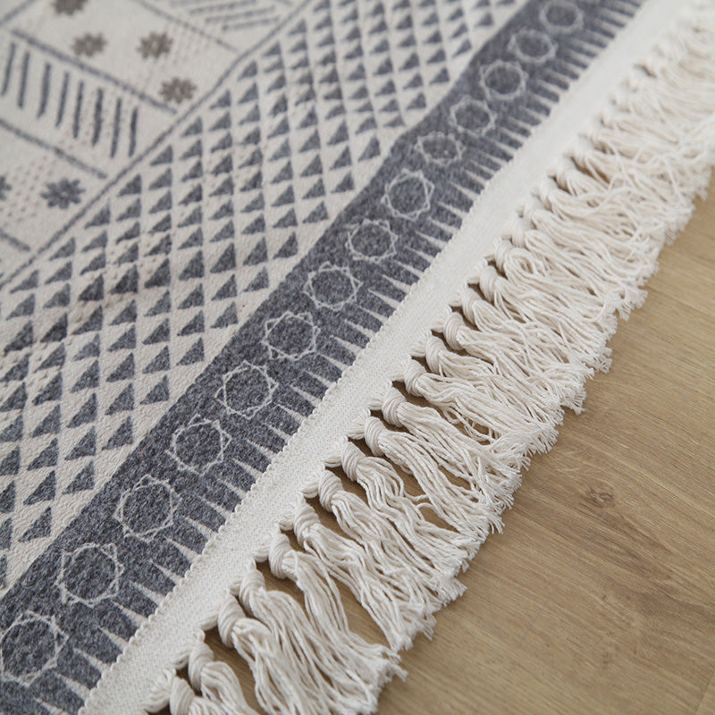 Western Living Room Rug Multi Color Geo Patterned Rug Cotton Blend Washable Hand-Woven Carpet with Tassel