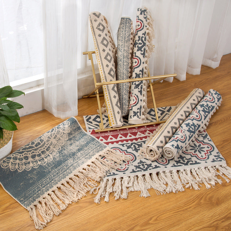 Multi Color Boho Rug Cotton Blend Southwestern Pattern Carpet Handmade Machine Washable Rug with Tassel for Decoration