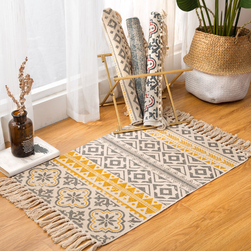 Multi Color Boho Rug Cotton Blend Southwestern Pattern Carpet Handmade Machine Washable Rug with Tassel for Decoration