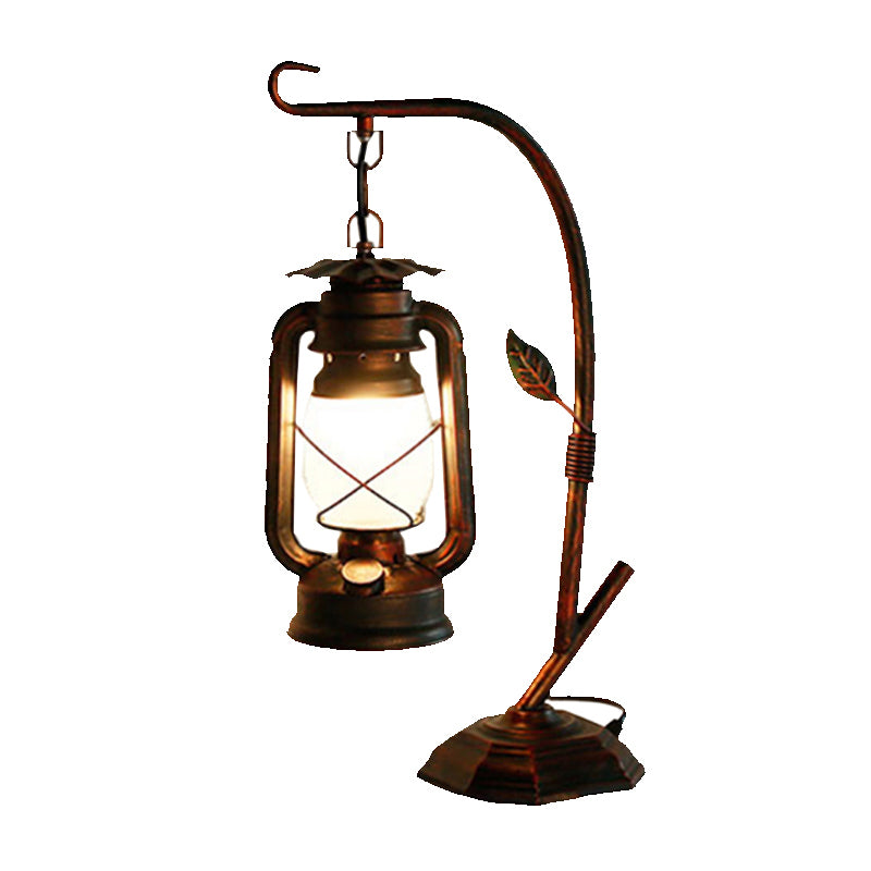 Lámpara de noche de linterna industrial 1 Bulbo de iluminación de mesa de queroseno de hierro para la cama